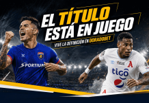 Partido Plaza Amador vs Alianza FC con intensidad de final, jugadores en el campo y enfoque visual para una previa de apuestas deportivas en Panamá.
