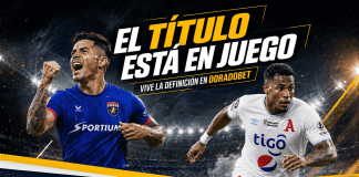 Partido Plaza Amador vs Alianza FC con intensidad de final, jugadores en el campo y enfoque visual para una previa de apuestas deportivas en Panamá.